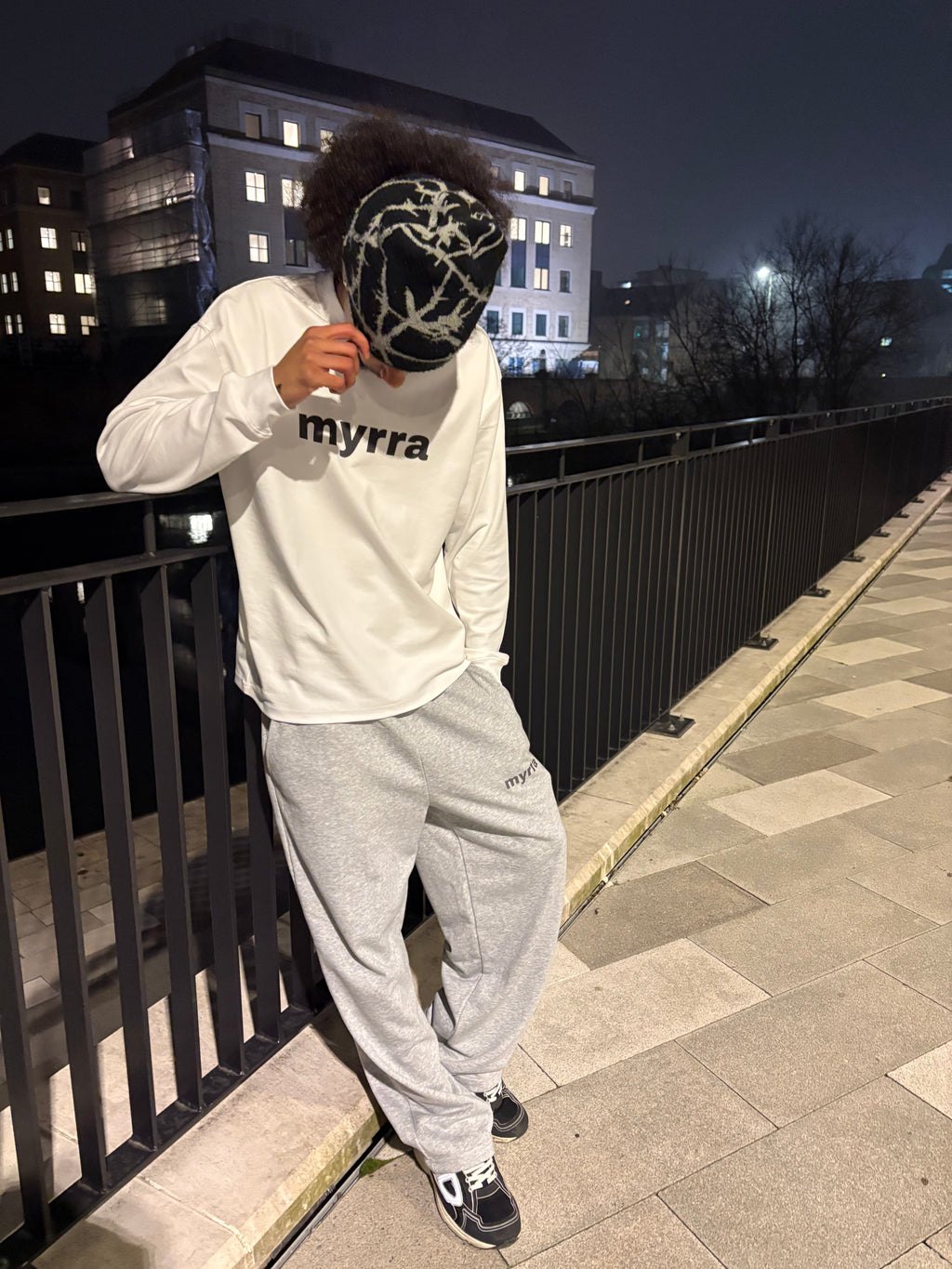 WHITE LONG SLEEVE